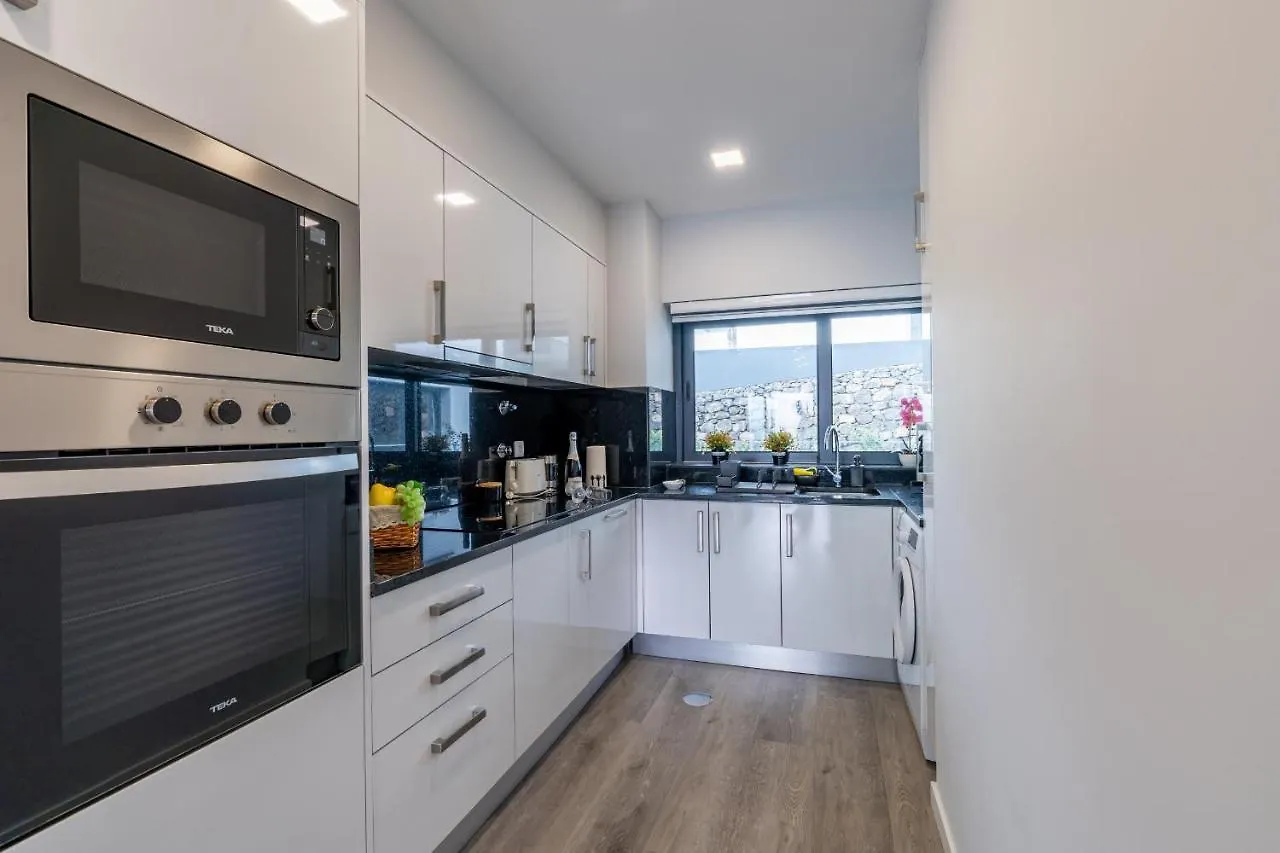 דירות סנטה קרוז Sea View Balcony By Madeira Sun Travel פורטוגל